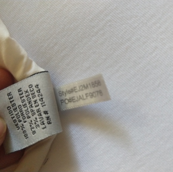 Eliza J Halter Floral Maxi Dress 4 - Picture 5 of 7